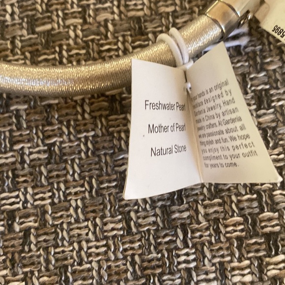 Mother of Pearl Necklace - Picture 6 of 6